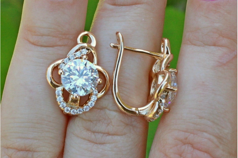 Сережки Xuping Jewelry завитки з каменем 1,8 см золотисті