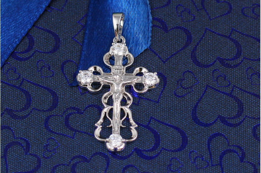 Хрестик Xuping Jewelry ажурний на кінцях камені 2,8 см сріблястий