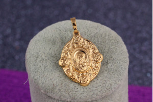 Ладанка Xuping Jewelry овальна з хвилястими краями Марія схилила голову до немовляти 2,5 см золотиста