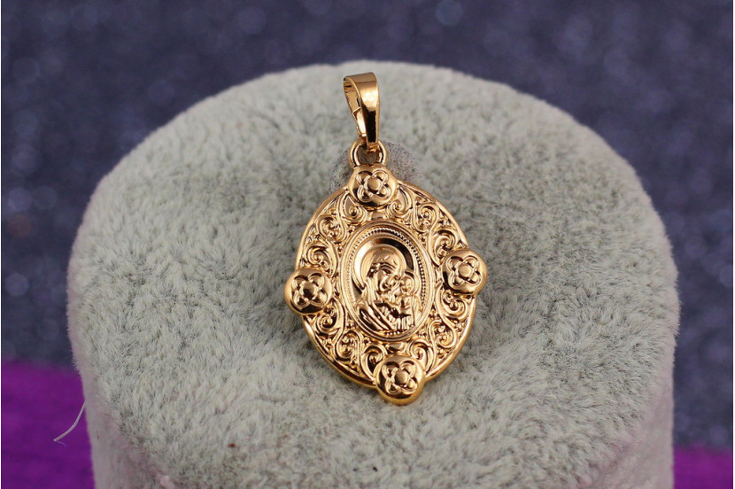 Ладанка Xuping Jewelry овальна з хвилястими краями Марія схилила голову до немовля2 см золотиста