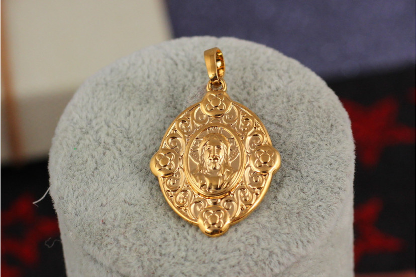 Ладанка Xuping Jewelry овальна з виступами Ісус 3 см золотиста