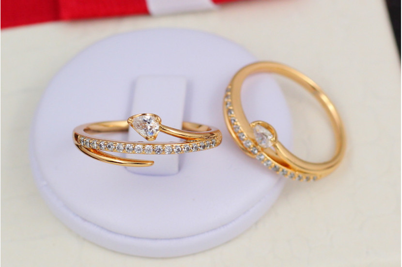 Кільце Xuping Jewelry змійка з каменем сердечко р 20 золотисте