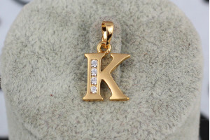 Кулон Xuping Jewelry літера До 1,5 см золотистий