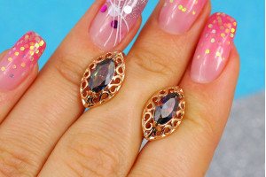 Сережки Xuping Jewelry маркіз з імітацією олександриту 1,7 см золоті