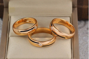 Обручка Xuping Jewelry з чорними смужками 5 мм 16,17,18 золотиста