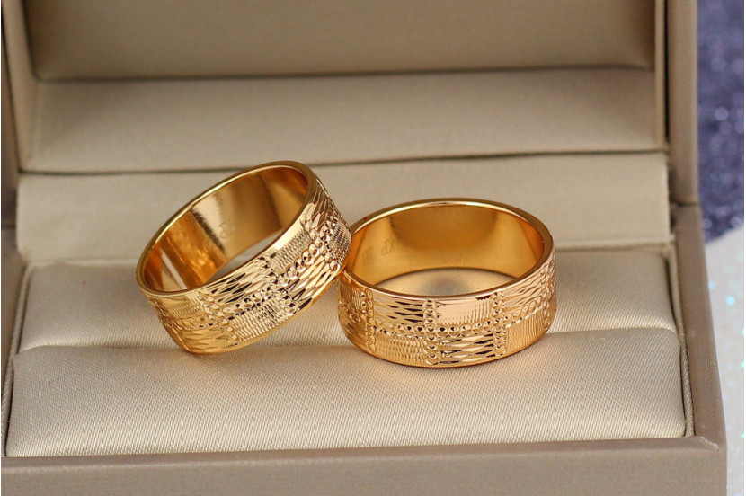 Обручка Xuping Jewelry гранований малюнок квадрати 8 мм р 16,17,18,19,20,22 золотиста