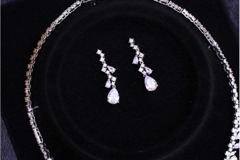 Комплект Кольє і сережки Xuping Jewelry Белла сріблястий