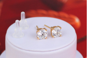 Сережки гвоздики Xuping Jewelry камінчики на чотири кріплення 5 мм золотисті