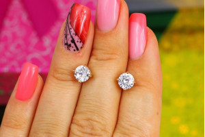Сережки гвоздики Xuping Jewelry з камнем на чотири кріплення 6 мм золотисті