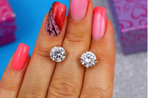 Сережки гвоздики Xuping Jewelry з камнем на чотири кріплення 8 мм золотисті