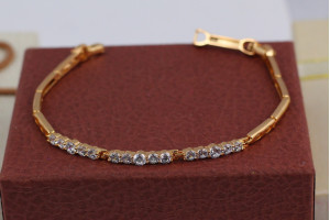 Браслет Xuping Jewelry з трьома ланками по п'ять каменів 19 см 2 мм золотистий