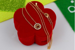Набір Xuping Jewelry на ланцюгу кулон із серцем у колі каміння 45 см додаток 3 см золотистий