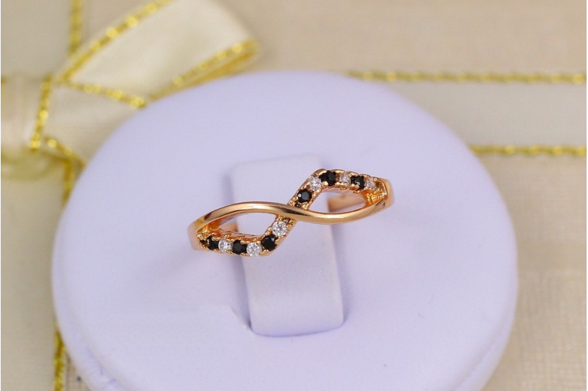 Кільце Xuping Jewelry бантик з чорними каменями дитяче або фалангове р 13 золотисте