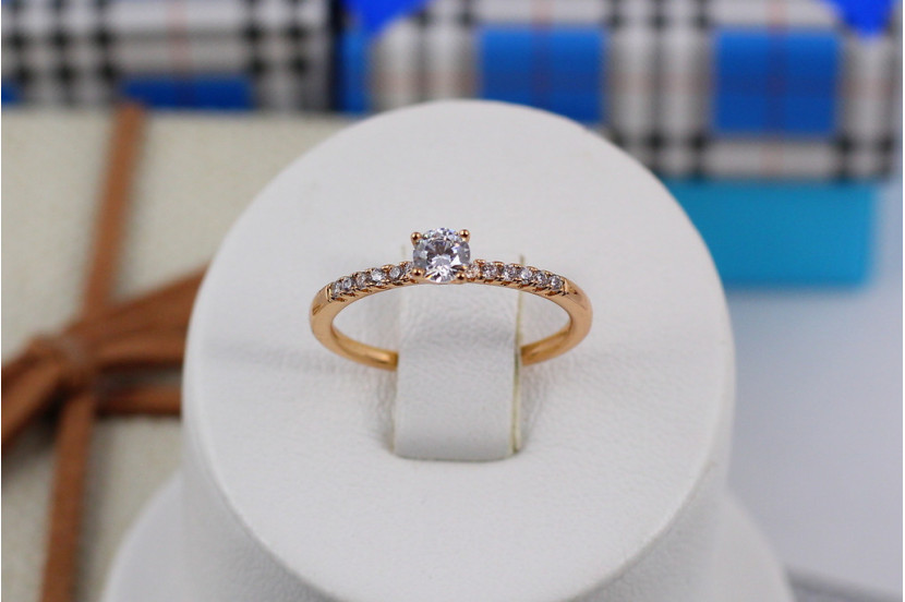 Кільце Xuping Jewelry тонке камінь 3 мм кріплення квадратом р 18 золотисте