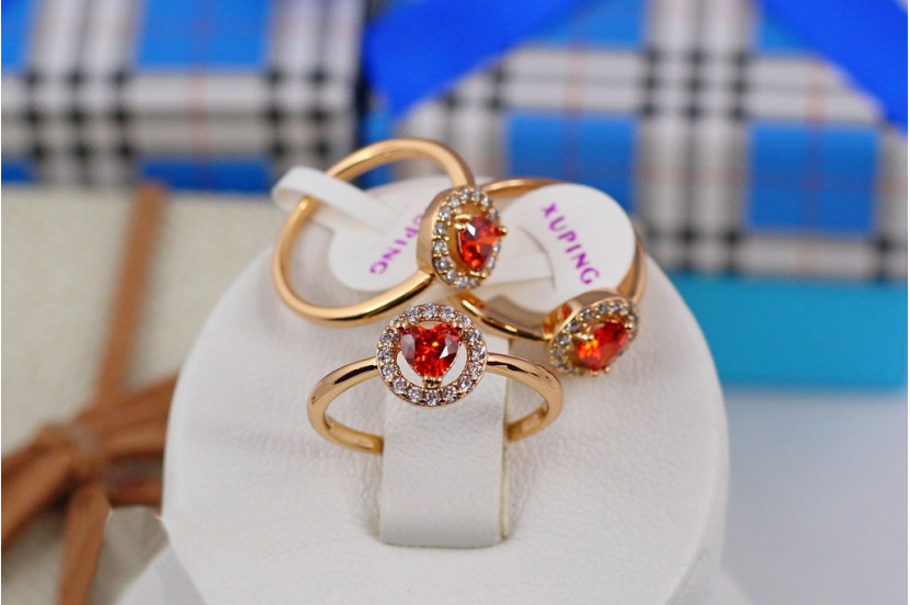 Кільце Xuping Jewelry дитяче з круглим червоним каменем р 14 золотисте