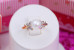 Кільце Xuping Jewelry з родієм перли 8 мм з метеликами з боків р18 золотисте