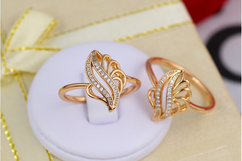 Кільце Xuping Jewelry різьблене видовжене р 17 золотисте