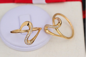 Кільце Xuping Jewelry тонке з камінням двоєчка р 17