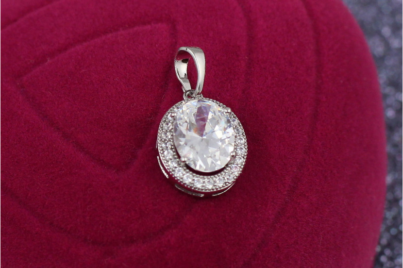 Кулон Xuping Jewelry білий камінь з обідком з фіанітів 1.5 см сріблястий