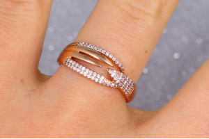 Кільце Xuping Jewelry різнобічні зубчики р 18 золотисте