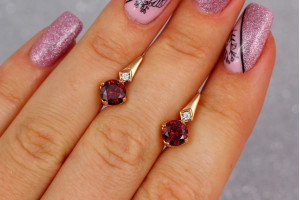 Сережки Xuping Jewelry бурулька з червоними каменями 1.5 см золоті