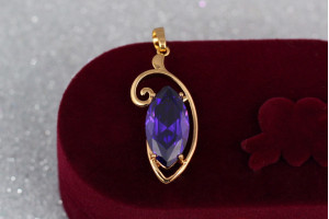 Кулон Xuping Jewelry маркіз з фіолетовим камнем 3 см золотистий