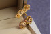 Брошка Xuping Jewelry вишнева парочка золотиста