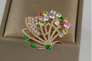Брошка Xuping Jewelry бабочка з кольоровими каменями золотиста