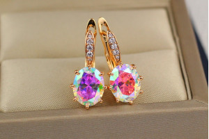 Сережки Xuping Jewelry хамелеоні овальні восьмигранники вушка з камінчиками 2 см золотисті