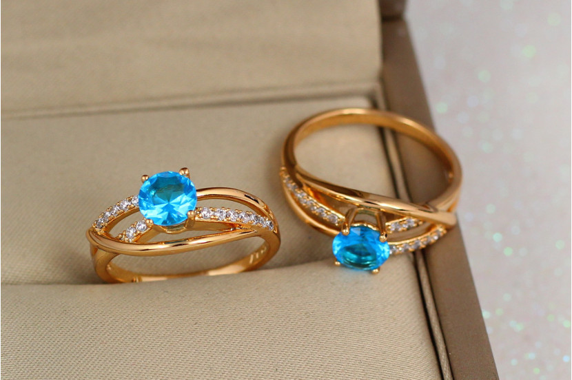 Кільце Xuping Jewelry хвилі з блакитним каменем р 20 золотисте