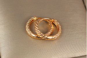 Сережки Xuping Jewelry кільця спіралька 1,5 см золоті