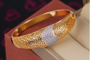 Браслет бенгл Xuping Jewelry Шахерезада з родієм 57 мм 17 мм на руку золотистий