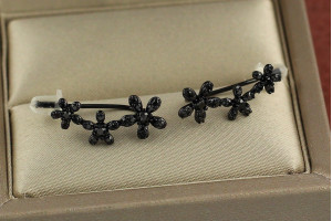 Сережки кафі Xuping Jewelry три квіточки 2 см з покриттям блек ган чорні