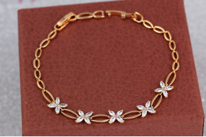 Браслет Xuping Jewelry п'ять квіточок 21.5 см золотистий