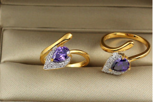 Кільце Xuping Jewelry росинка з фіолетовим камнем р 17 золотисте