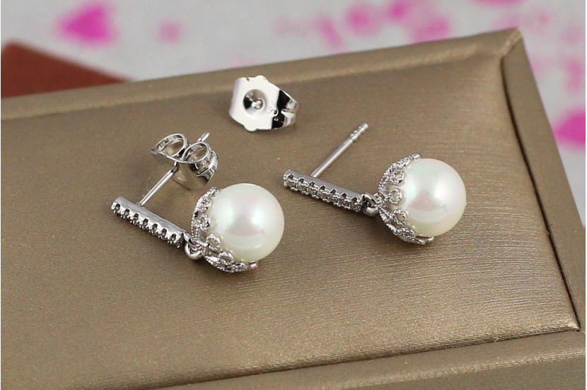 Сережки гвоздики Xuping Jewelry жолуді з перлами 2 см сріблясті