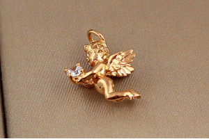 Кулон Xuping Jewelry янголятко із камінням 1.6 см золотистий