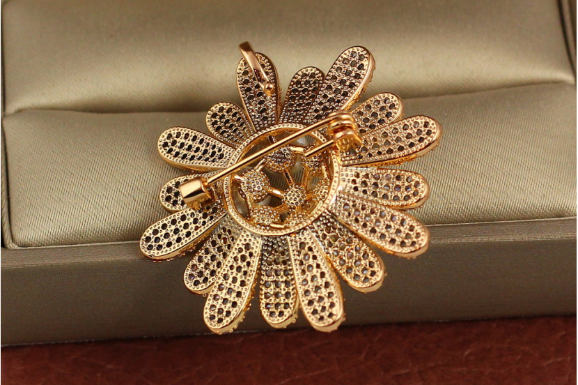 Брошка Xuping Jewelry Сніжка золотиста