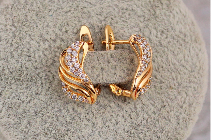Сережки Xuping Jewelry Афродіта 1.5 см золотисті