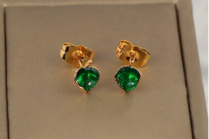 Сережки гвоздики Xuping Jewelry зелений листочок з крапелькою 9 мм золотисті