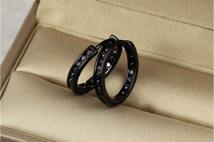 Сережки Xuping Jewelry одна доріжка з камінням бортики по краях із покриттям блек ган 1,7 см чорні