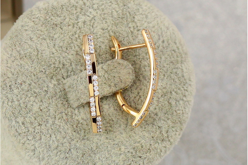 Сережки Xuping Jewelry доріжка з камінцями в шаховому порядку 2.6 см золотисті