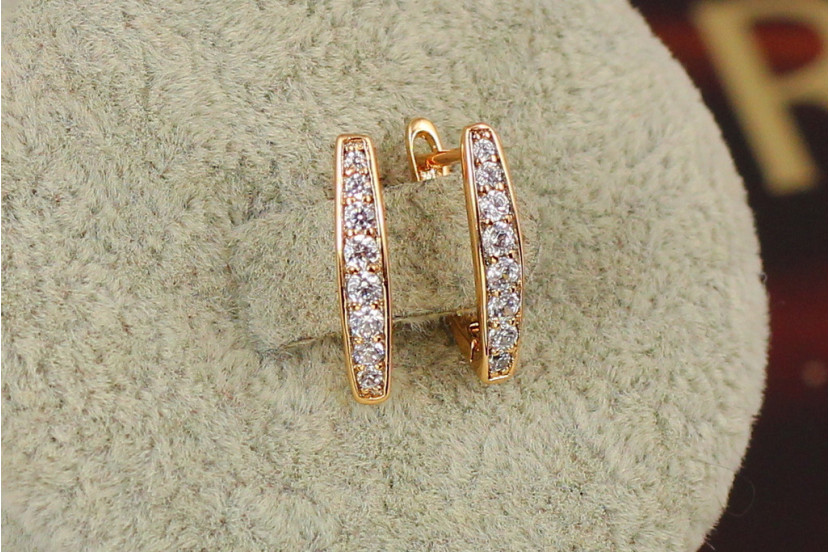 Сережки Xuping Jewelry стріла з фіанітів із бортиками на краях 1.6 см золотисті