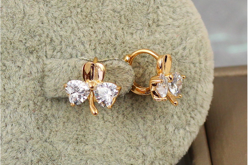 Сережки дитячі Xuping Jewelry бутон із білими фіанітами 1.2 см золотисті