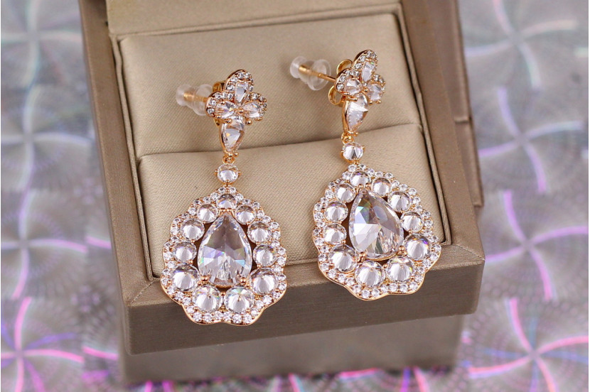 Сережки гвоздики Xuping Jewelry Версаль 4.5 см золотисті