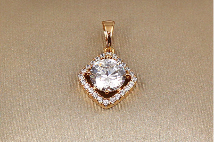 Кулон Xuping Jewelry ромб з великим фіанітом 1.5 см золотистий