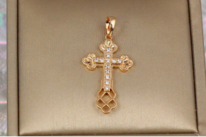 Хрестик Xuping Jewelry середина каменів 2.9 см золотистий