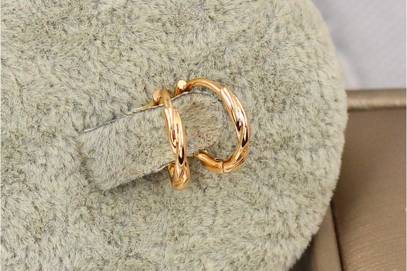 Сережки кільця Хuping Jewelry кручена нитка 1.4 см золотисті