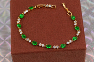 Браслет Xuping Jewelry хвиля із зеленим камінням 17 см 4 мм золотистий