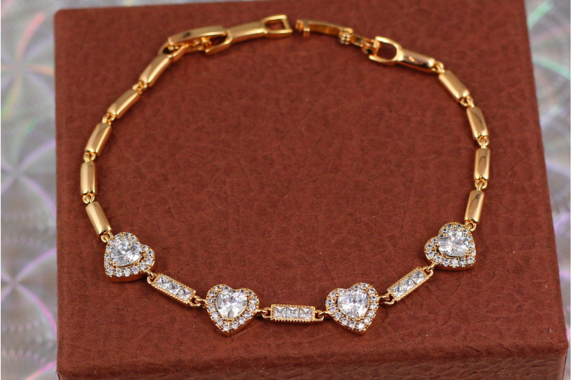 Браслет Xuping Jewelry чотири сердечка 19 см 9 мм золотистий